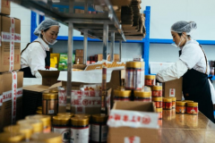 拼多多发布《新质供给地方风味消费趋势》：酸汤出黔、脆哨入沪，地域美食加